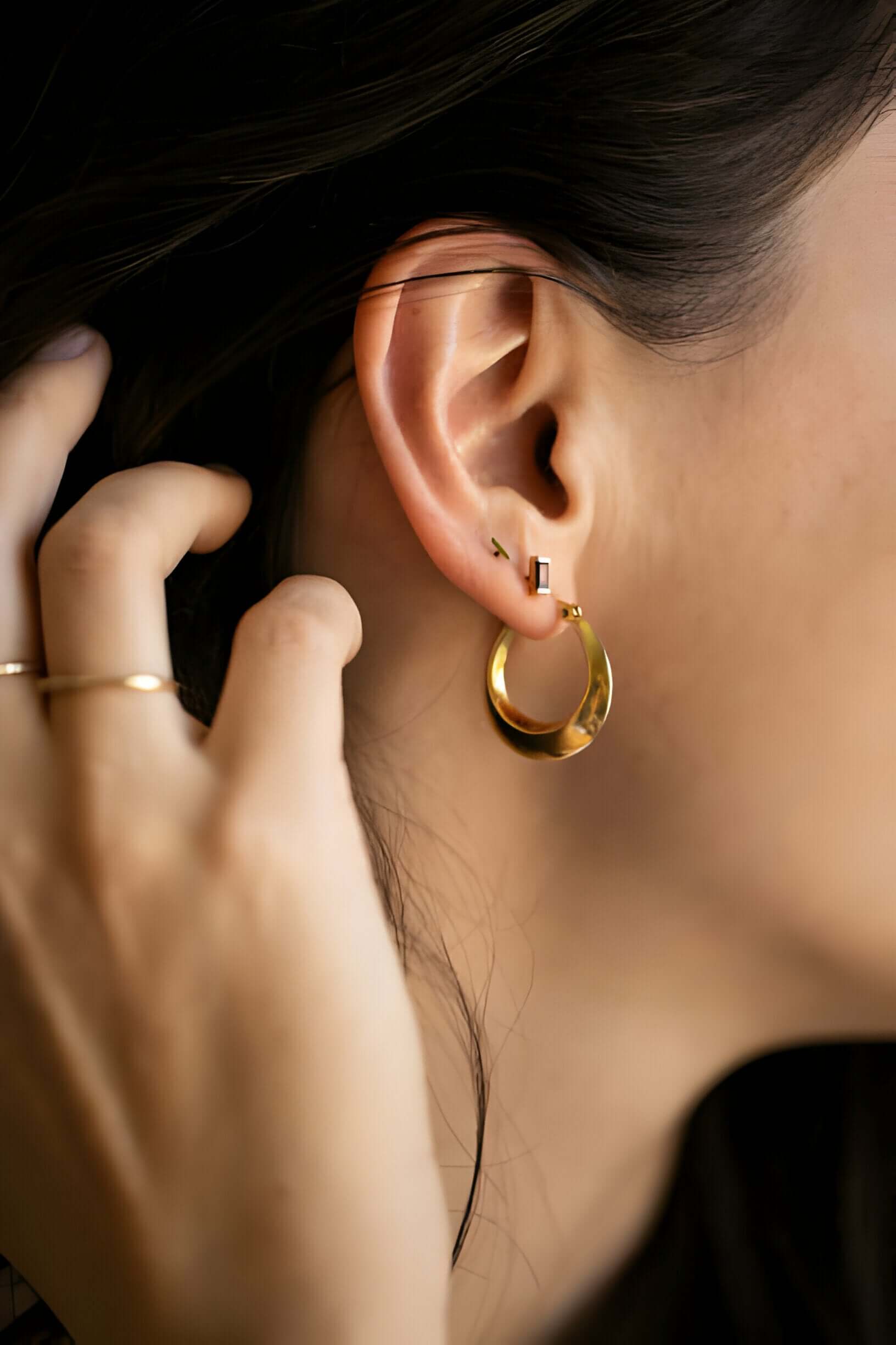 Velinora Ohrringe – Eleganter Schmuck für jeden Anlass